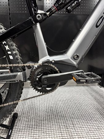 Testovaný elektrobicykel CTM Areon GX PRO Čierna / Matná Sivá 2025