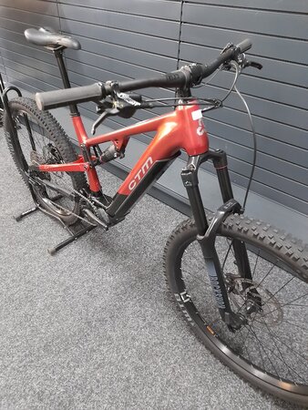 Testovaný elektrobicykel CTM Rezist Xpert Čierna/Tehlová 2026 EB-KH-4