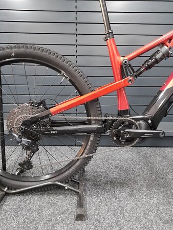 Testovaný elektrobicykel CTM Rezist Xpert Čierna/Tehlová 2026 EB-KH-6