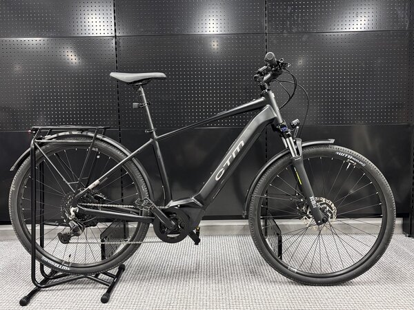 Testovaný elektrobicykel CTM Senze GX Man Matná Čierna / Sivá 2025