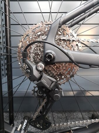 Testovaný elektrobicykel CTM Wire GX Xpert Matná Kovová Čierna/Lesklá Čierna 2025 R032