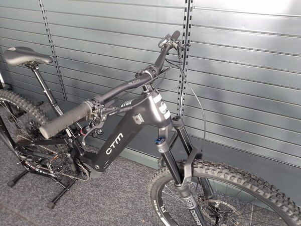 Testovaný elektrobicykel CTM Zynk PRO Čierna/Matná Čierna 2025 R035