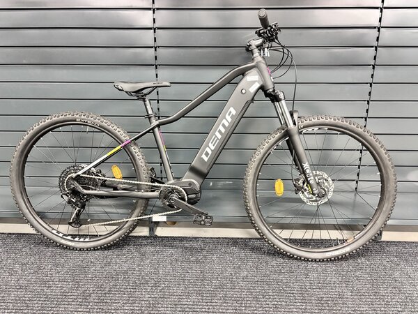 Testovaný elektrobicykel Dema Gama Anthracit/Light Grey 2023