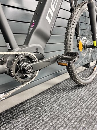 Testovaný elektrobicykel Dema Gama Anthracit/Light Grey 2023