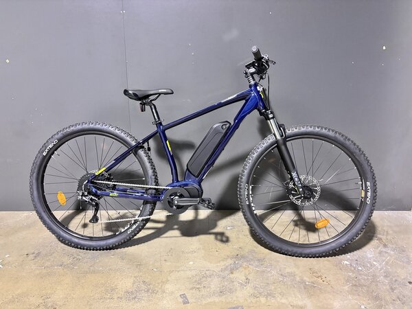 Testovaný elektrobicykel Dema Relay 29 Metal Blue/Silver 2023