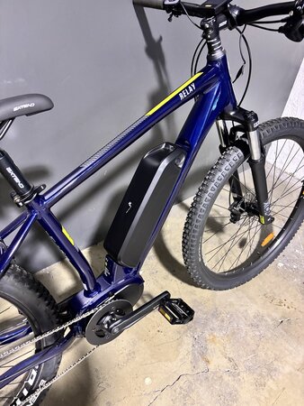 Testovaný elektrobicykel Dema Relay 29 Metal Blue/Silver 2023