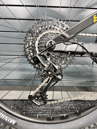 Testovaný elektrobicykel Ghost E-Riot AM Advanced Black/Dirty Orange 2022