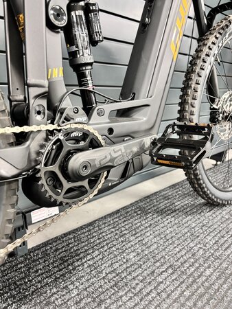 Testovaný elektrobicykel Ghost E-Riot AM Advanced Black/Dirty Orange 2022