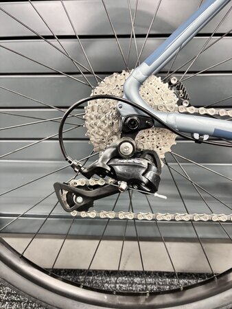 Testovaný bicykel Ghost Urban Asket AL Grey/Blue 2023