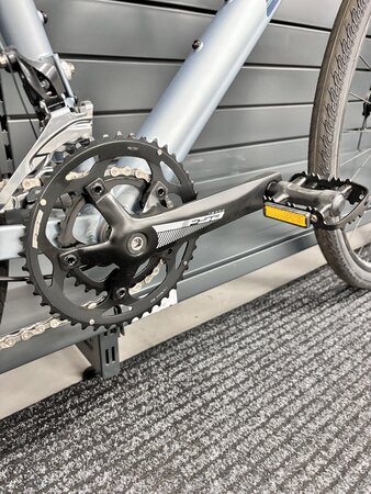 Testovaný bicykel Ghost Urban Asket AL Grey/Blue 2023