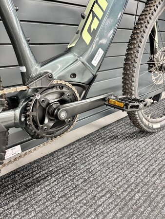 Testovaný elektrobicykel Giant Fathom E+ 1 Balsam Green 2021