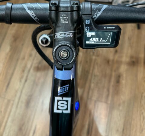 Testovaný elektobicykel Kross Level Boost 2.0 Blue/Black 2021
