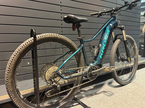 Testovaný Elektrobicykel Kross Lea Boost 3.0 Green/Black 2021