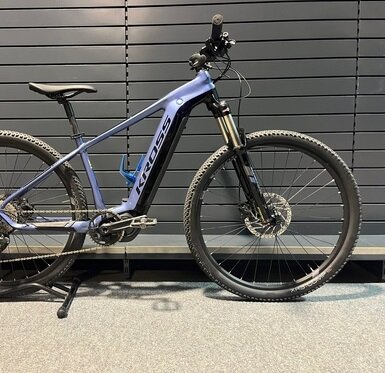 Testovaný Elektrobicykel Kross Level Boost 2.0 modrá/čierna 2021