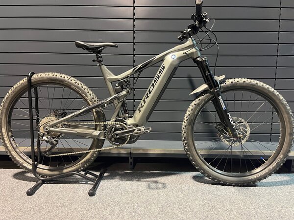 Testovaný Elektrobicykel Kross Soil Boost 1.0 500 Grey 2021