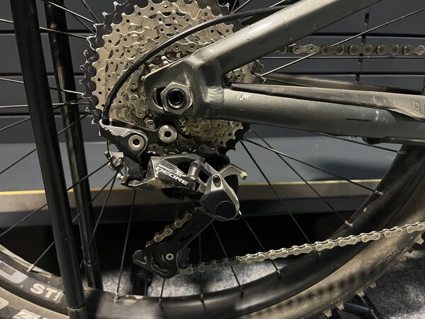 Testovaný Elektrobicykel Kross Soil Boost 1.0 500 Grey 2021