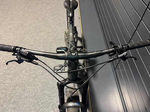 Testovaný Elektrobicykel Kross Soil Boost 1.0 500 Grey 2021