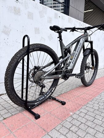 Testovaný elektrobicykel Kross Soil Boost 1.0 Graphite/Black Glossy 2021 B11
