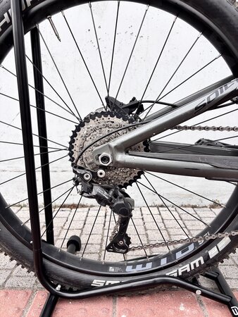 Testovaný elektrobicykel Kross Soil Boost 1.0 Graphite/Black Glossy 2021 B11