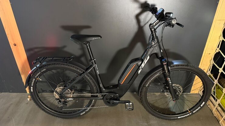 Testovaný elektrobicykel KTM Macina Aera P272