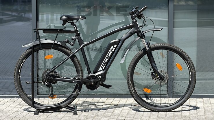 Testovaný elektrobicykel Rock Machine