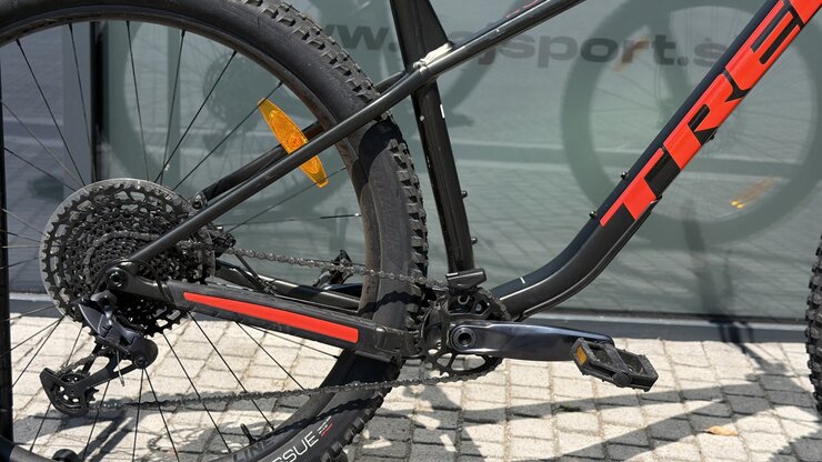 Testovaný bicykel Trek Roscoe 8 Matte Black Olive R102