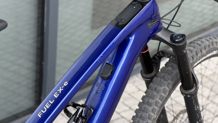 Elektrobicykel Trek Fuel EXe 9.5 Hex Blue