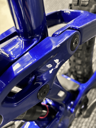 Testovaný elektrobicykel Trek Fuel EXe 9.5 Hex Blue 2023