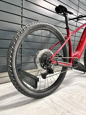 Testovaný elektrobicykel Trek Marlin + 6 Crimson 2024