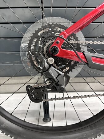 Testovaný elektrobicykel Trek Marlin + 6 Crimson 2024