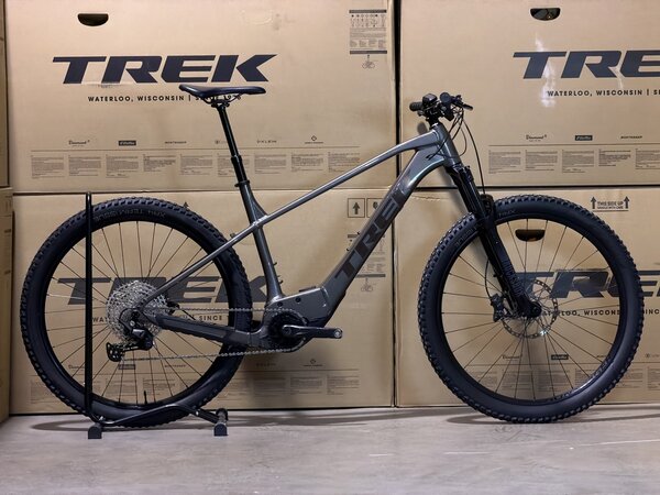 Testovaný elektrobicykel Trek Marlin+ 8 Mercury 2025