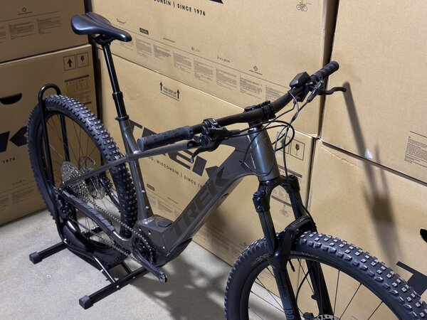 Testovaný elektrobicykel Trek Marlin+ 8 Mercury 2025