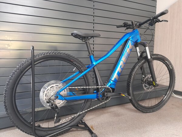 Testovaný Elektrobicykel Trek Powerfly 4 625 Wh Gen 4 Gloss Alpine/Gloss Lithium 2023