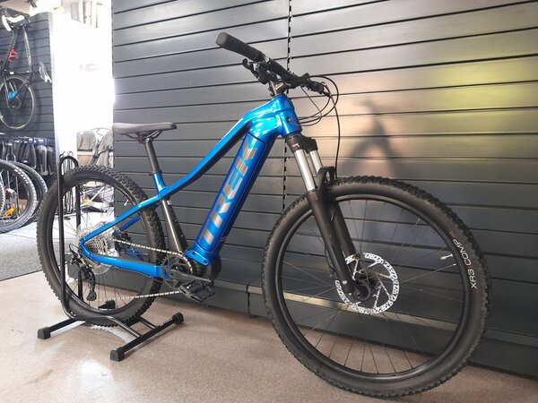 Testovaný Elektrobicykel Trek Powerfly 4 625 Wh Gen 4 Gloss Alpine/Gloss Lithium 2023