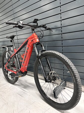 Testovaný elektrobicykel Trek Powerfly 5 Gen 4 Lava/Lithium Grey 2023