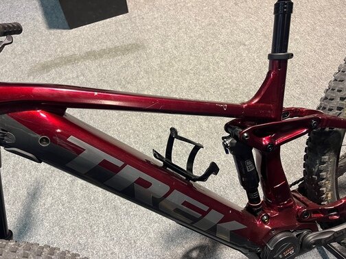 Testovaný Elektrobicykel Trek Rail 5 625W Gen 3 Rage Red  2023 R57