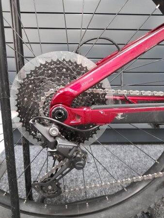 Testovaný Elektrobicykel Trek Rail 5 625W Gen 3 Rage Red 2023