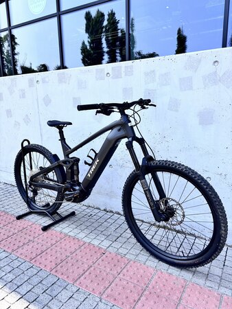 Testovaný elektrobicykel Trek Rail+ 5 Gen 5 Lithium Grey 2025 L