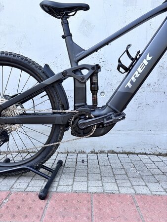 Testovaný elektrobicykel Trek Rail+ 5 Gen 5 Lithium Grey 2025 L