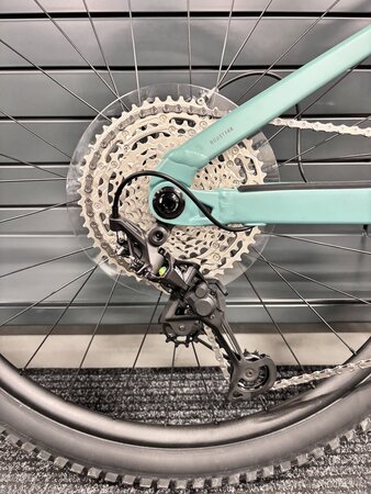 Testovaný elektrobicykel Trek Rail 7 Gen 3 Matte Blue Sage 2023