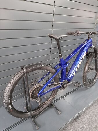 Testovaný elektrobicykel Trek Rail+ 9.5 Gen 4 Hex Blue 2023