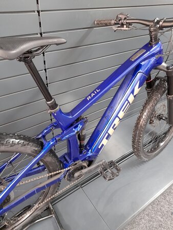 Testovaný elektrobicykel Trek Rail+ 9.5 Gen 4 Hex Blue 2023