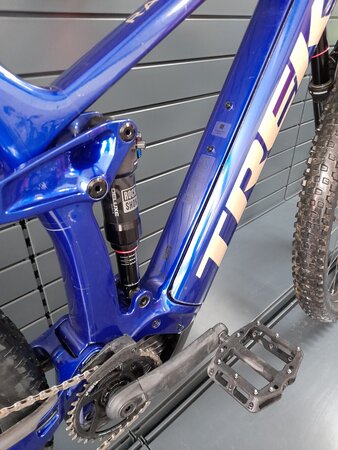 Testovaný elektrobicykel Trek Rail+ 9.5 Gen 4 Hex Blue 2023