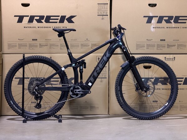 Testovaný elektrobicykel Trek Rail 9.9 X0 AXS T-Type Gen 4 Deep Smoke 2024