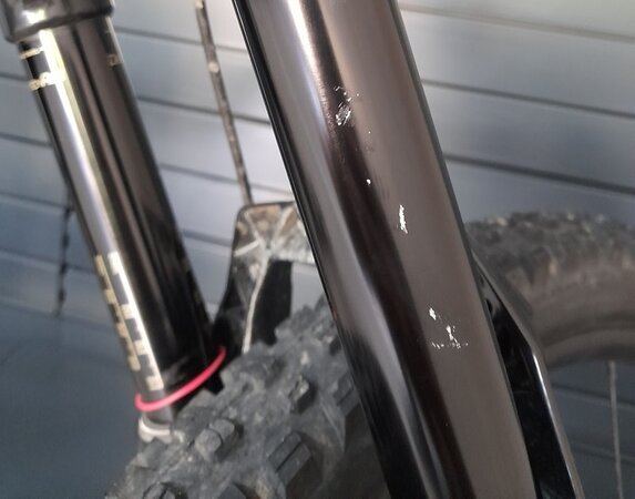 Testovaný elektrobicykel Trek Rail 9 GX Black Olive/Trek Black 2023