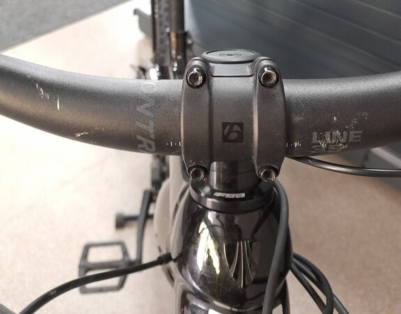 Testovaný elektrobicykel Trek Rail 9 GX Black Olive/Trek Black 2023