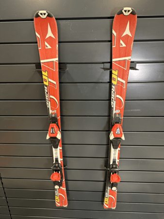 Používané lyže Atomic 10 Race