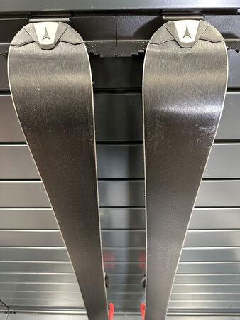 Používané lyže Atomic Race 8 T6