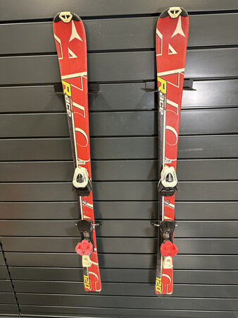 Používané lyže Atomic Race