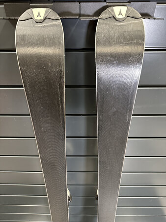 Používané lyže Atomic Race T2